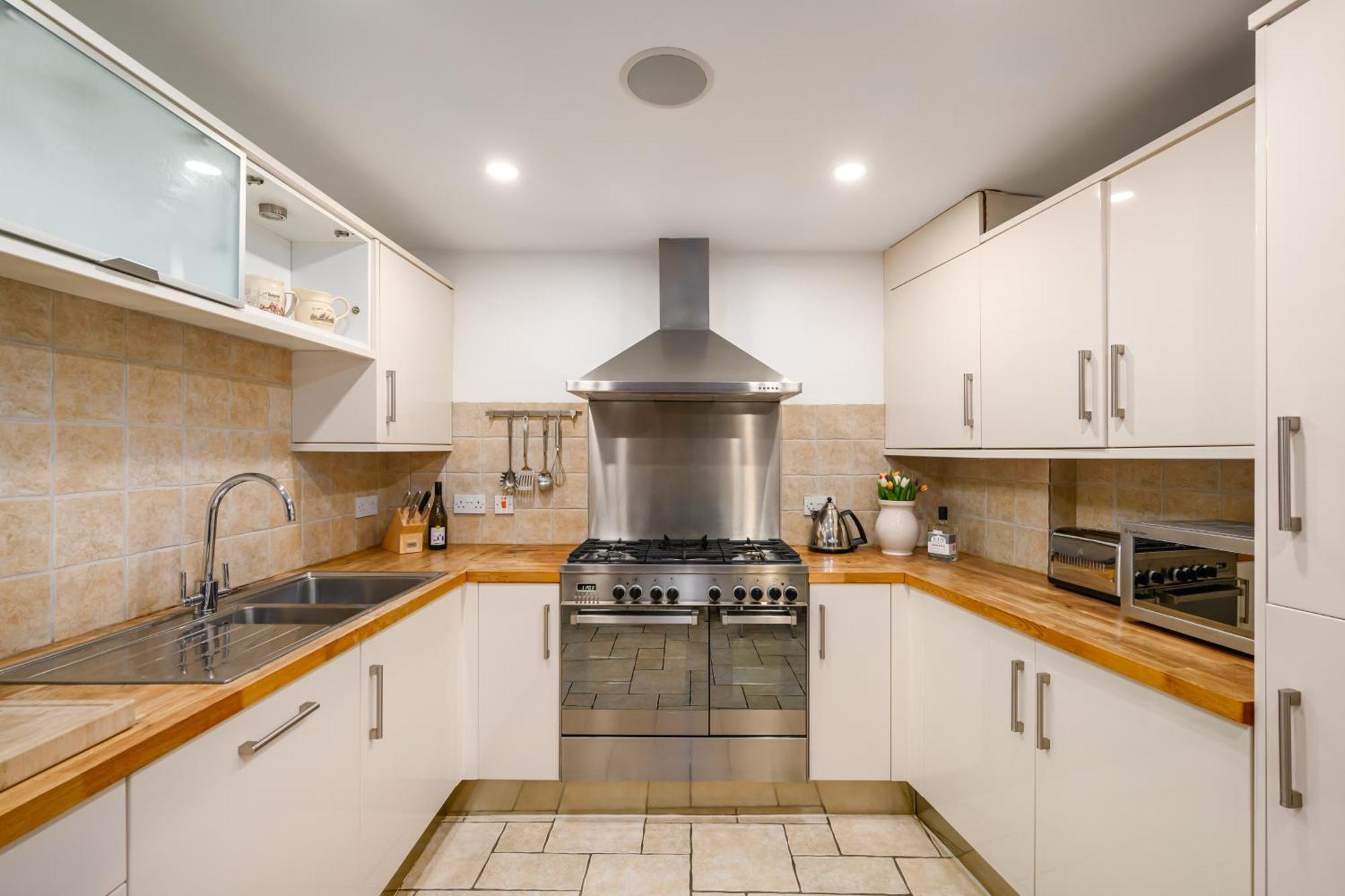Stylish & Central 2Br Stockbridge Gem เอดินบะระ ภายนอก รูปภาพ